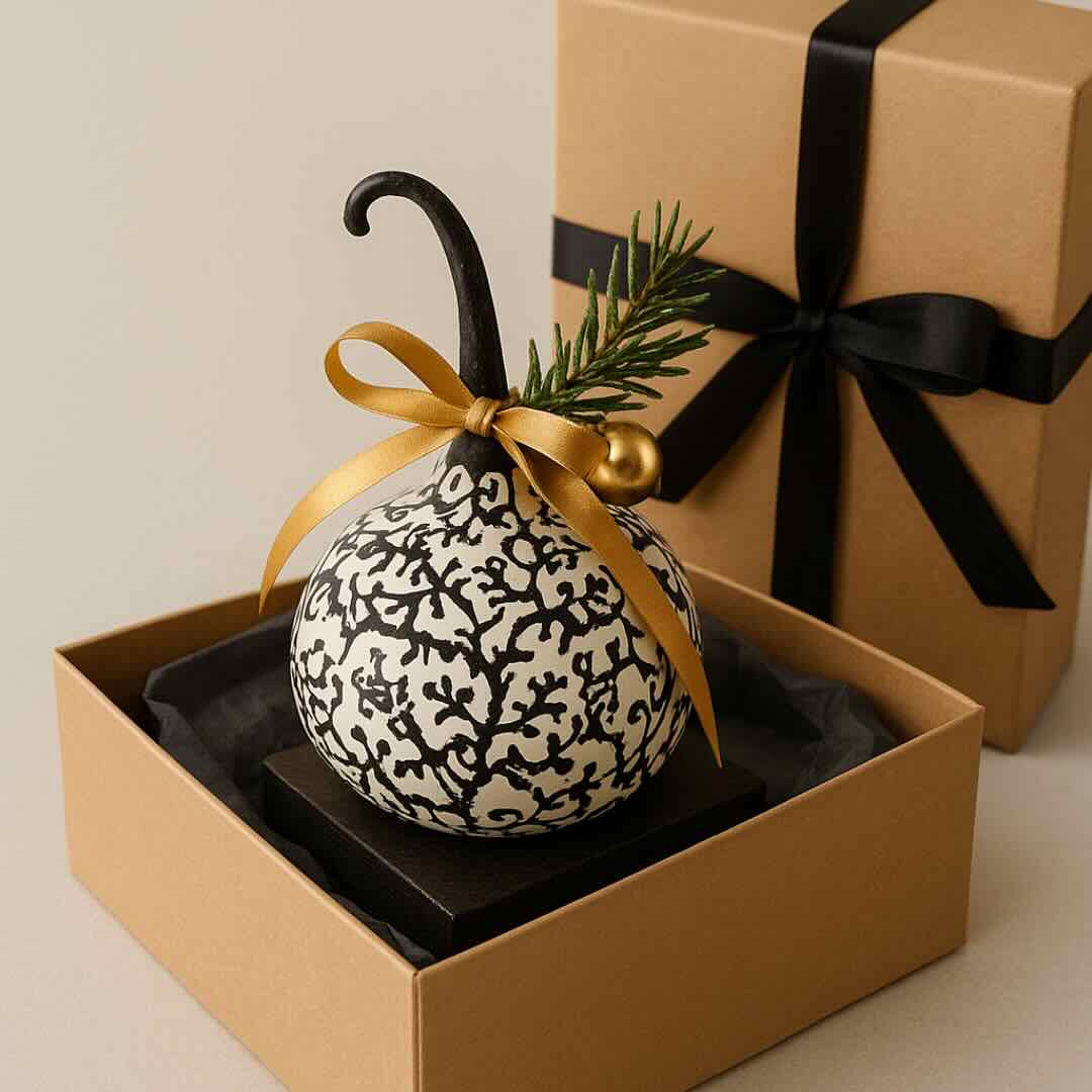 Guaje de Olinalá con Empaque Navideño