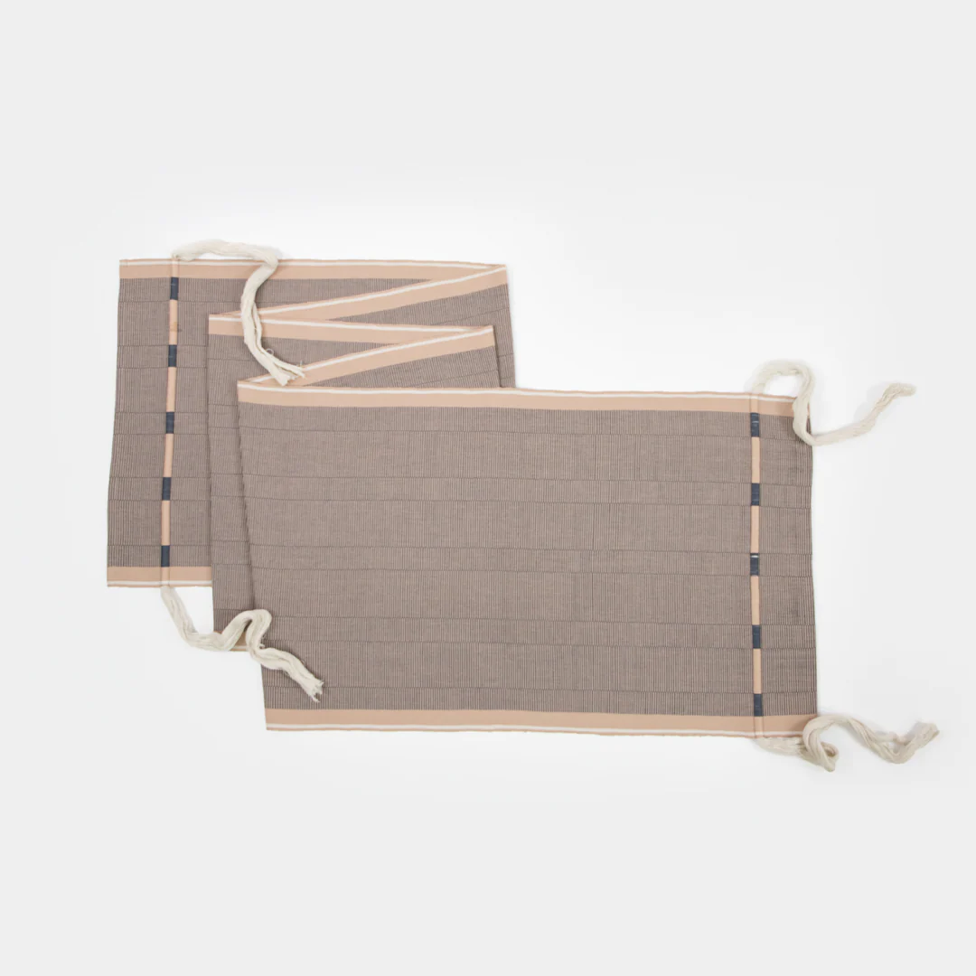 Camino de Mesa Artesanal Polen